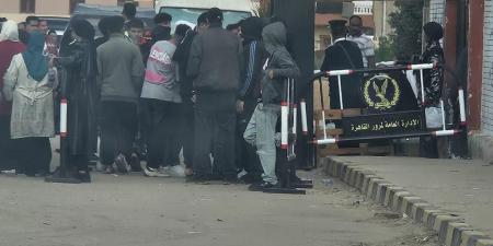 توافد الناخبين للإدلاء بأصواتهم في انتخابات مجلس النواب بمدينة بدر