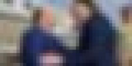 الوزير الأول سيفي غريب يحل بمصر العربية في زيارة رسمية