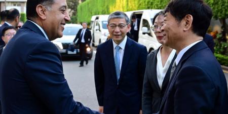 مدبولي يلتقي نائب رئيس "المجلس الوطني للمؤتمر الاستشاري السياسي للشعب الصيني".. صور