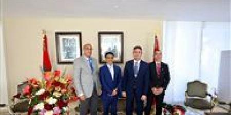 وفد من السفارة المصرية فى المغرب تستقبل بعثة الأهلي قبل مواجهة الجيش الملكي بدوري الأبطال