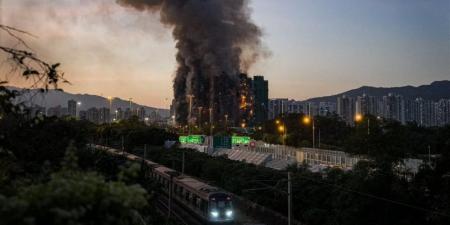 هونج كونج تعلن ارتفاع حصيلة الضحايا لـ 55 قتيلا بعد حريق الشقق السكنية