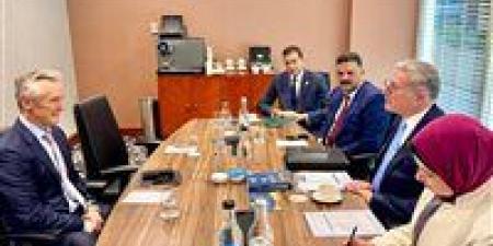 وزير البترول والثروة المعدنية يعقد لقاءً مع شركة أرجوناوت لتعزيز التعاون الاستثماري في قطاع التعدين