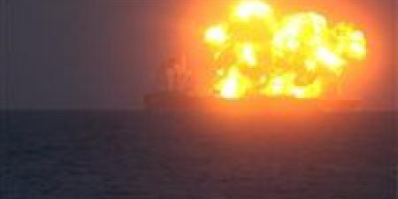 انفجارات تضرب ناقلتي نفط قرب السواحل التركية… ماذا يحدث في البحر الأسود؟