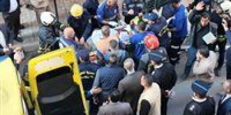 إنقاذ سيدة مسنة وحفيدتيها بعد انهيار جزئي لعقار في كرموز بالإسكندرية