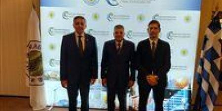 بحث التعاون مع ترسانة ONEX اليونانية في التصنيع المشترك وتحويل السفن للعمل بالوقود النظيف