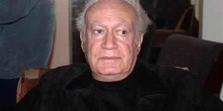 حكاية الناقد الراحل محمد عبدالمطلب مع التدخين