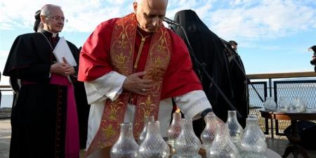 بابا الفاتيكان يزور كنيسة مار إفرام للسريان الأرثوذكس بإسطنبول ويلتقي رؤساء الكنائس