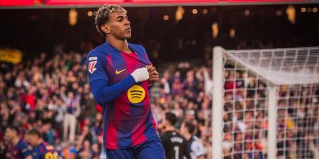 برشلونة يهزم ألافيس بثنائية ويتصدر الدوري الإسباني مؤقتًا