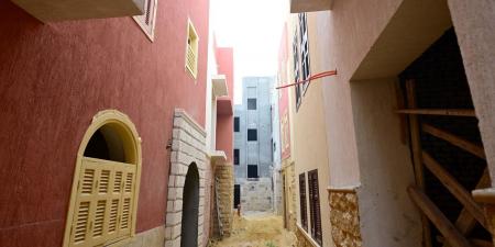 رئيس الوزراء يتفقد أعمال إعادة إحياء منطقة "درب اللبانة".. صور