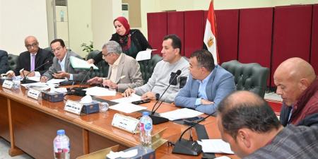 مجلس أمناء العاشر يناقش خطط مكافحة ناقلات الأمراض