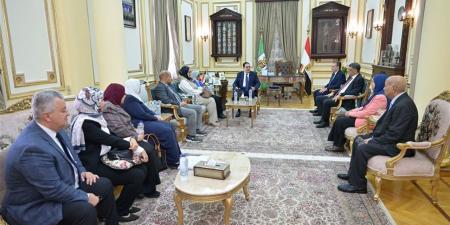 رئيس جامعة القاهرة: تقديم كافة سبل الدعم للمعهد القومي للأورام
