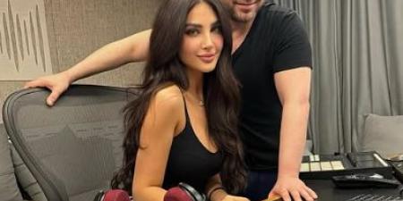 بعد شائعات ارتباطهما.. ظهور جديد لحسام حبيب مع شيراز اللبنانية يثير الجدل