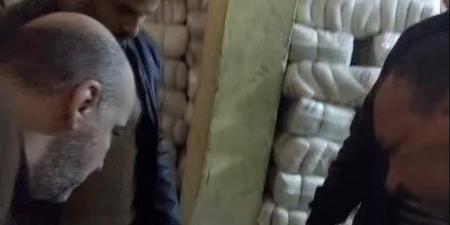 تموين الشرقية يضبط عجزًا بـ6.75 طن سكر مدعم داخل فرع جملة ببلبيس