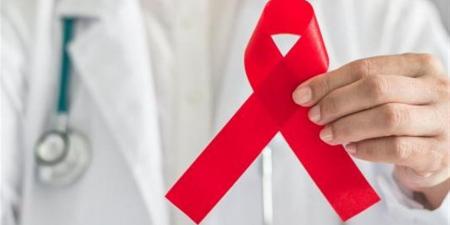 العالم يحتفي باليوم العالمي للإيدز تحت شعار "التغلب على الاضطراب وتحويل الاستجابة"