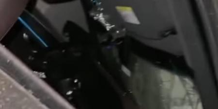 كارثة جديدة تضرب أرملة إسماعيل الليثي.. سقف الجراج انهار وحطم سيارتها بالجيزة