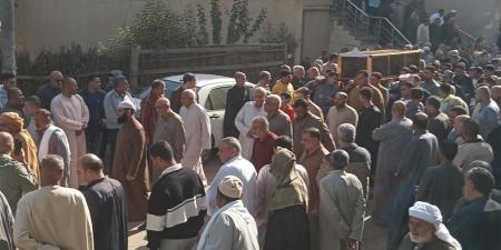 تشييع “سيدة العطاء” في ميت العامل… وداع مهيب للحاجة سبيلة عجيزة