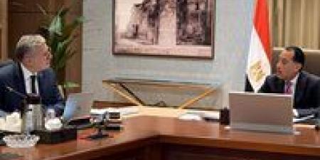 رئيس الوزراء يستعرض جهود وزارة البترول لتعزيز الاستثمار والاستدامة