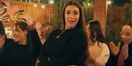 حكاية شروق تشعل مواقع التواصل الاجتماعي.. طبيبة صباحًا و"بترقص" الساعة بـ50 ألف جنيه