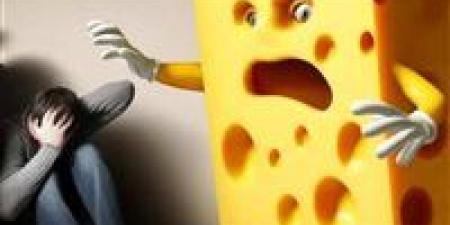 رعب الجبنة والبالطو الأبيض.. فوبيا تهدد الحياة اليومية لآلاف الأشخاص