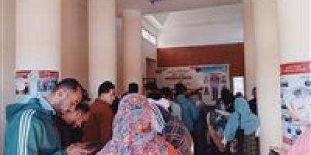 توافد الناخبين علي مراكز الاقتراع بمحافظة الوادي الجديد لخوض انتخابات مجلس النواب