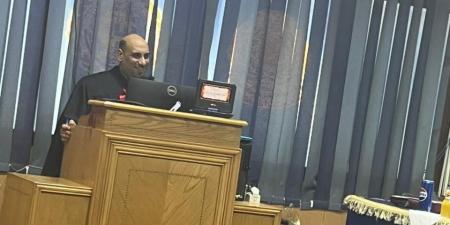 كلية العلوم بالمنصورة تحتفي بنجاح باحثها: رسالة دكتوراه نوعية تفتح آفاقاً في الكيمياء التطبيقية