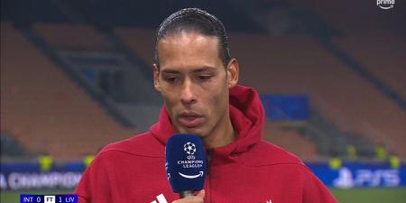 فيرجيل فان دايك يعلق على أزمة محمد صلاح مع إدارة ليفربول وآرني سلوت