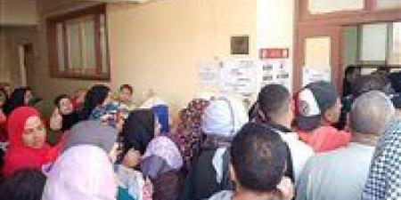 إقبال متوسط في لجنة المدرسة الرسمية الابتدائية والإعدادية بمركز بني مزار المنيا