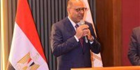 وزارة العمل: تسليم إعانات لأسر ضحايا ومصابي العمالة غير المنتظمة بقيمة 2 مليون جنيه