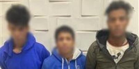 ضبط المتهمين بالتعدي على سائق وسرقته بالإكراه في الجيزة