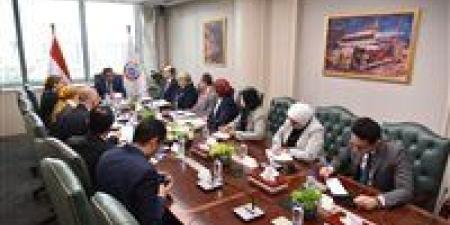 وزير الصحة يلتقي وفد شركة «كلينيلاب» لبحث سبل التعاون في مراقبة مياه الشرب والصرف الصحي