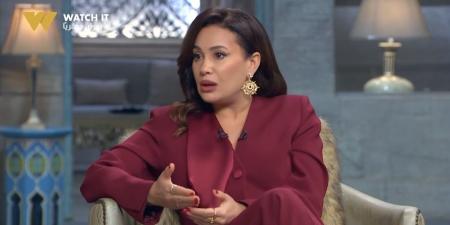 هند صبري عن بناتها: لايصة في تربيتهم.. وواحدة منهم جالها إحباط بسبب التعليقات السلبية