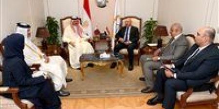 وزير الصناعة والنقل يبحث مع وزير التجارة الخارجية القطري تدشين مشروعات تكاملية