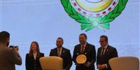 الصحة: فوز مصر بجائزتي الطبيب العربي والعمل المميز في التمريض والقبالة خلال أعمال مجلس وزراء الصحة العرب الـ63