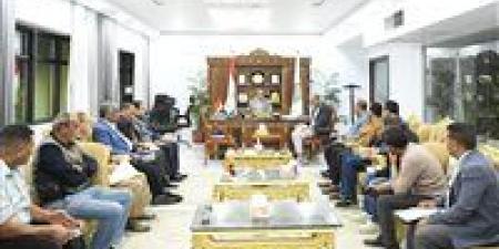 محافظ قنا يشدد على تأمين الطرق وتسريع التنفيذ بطريق قنا الأقصر الزراعي وقفط القصير