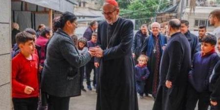 بطريرك القدس يترأس قداس احتفالات استعدادا لعيد الميلاد فى غزة