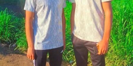 وسط صراخ وعويل.. الحزن يخيم على أهالي قرية شنواي بالمنوفية أثناء وداع شابين