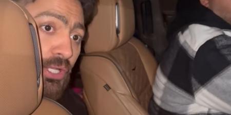 بكاء المعجبات وباقات ورد.. لقطات من حفل تامر حسني في قصر عابدين