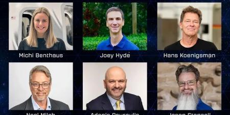 تفاصيل أول رحلة فضائية لشخص يستخدم كرسيا متحركا.. امرأة كسرت المستحيل