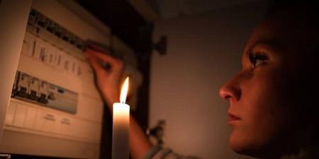 الثلاثاء.. فصل الكهرباء عن مغذي فاو قبلي في قنا