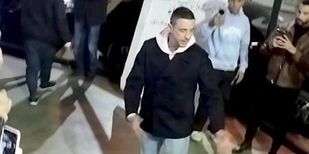 لم يتمالك اعصابه.. أحمد الفيشاوي في عزاء سمية الألفي: اتعالموا مع المساحة دي كأنها ريد كاربت