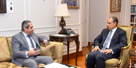 وزير الخارجية يجتمع مع رئيس مجلس إدارة شركة العاصمة الإدارية للتنمية العمرانية لمناقشة إجراءات نقل السفارات إلى العاصمة الجديدة