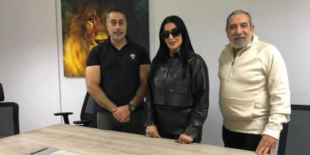 بعد غياب.. سمية الخشاب تتعاقد على بطولة عمل درامي جديد