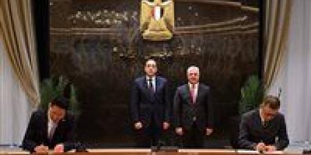 مصر تستقبل 1.15 مليار دولار استثمارات صناعية جديدة في قناة السويس.. 5400 فرصة عمل تعزز التصنيع المحلي