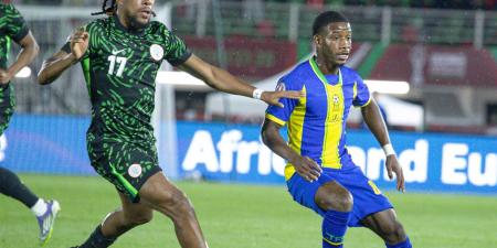 منتخب نيجيريا يبدأ مشواره في أمم أفريقيا 2025 بفوز مثير على تنزانيا