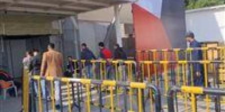 إقبال للمواطنين على لجان التصويت بالسفارة المصرية في الكويت