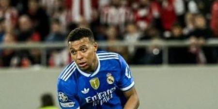 بدعوة حكيمى.. مبابى يصل الرباط مع عائلته لمساندة المغرب أمام مالى