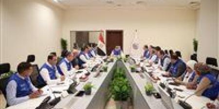 وزير الصحة يترأس غرفة الأزمات والطوارئ لمتابعة تنفيذ خطة التأمين الطبي لاحتفالات رأس السنة وأعياد الميلاد المجيد