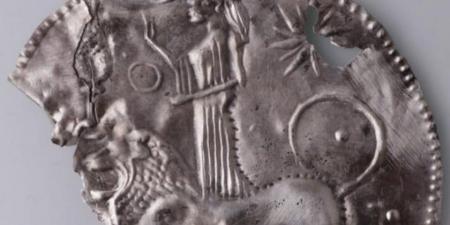 العثور على قلادة للمعبودة عشتار الآشورية عمرها 2200 عام فى تركيا