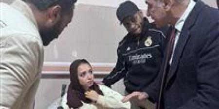 رئيس جامعة أسوان يطمئن على مصابي حادث طلاب التمريض ويوجه برعاية طبية فوري