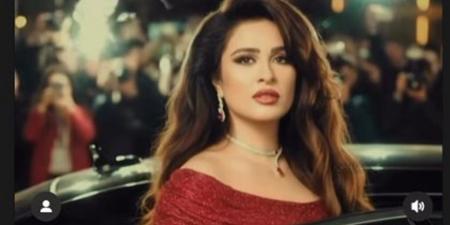 ياسمين عبد العزيز تنشر صور بتقنية الذكاء الاصطناعي في عمر الطفولة والشباب